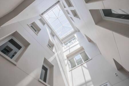 Hom I Moderno Estudio Junto Al Metro Republica * Santiago del Cile