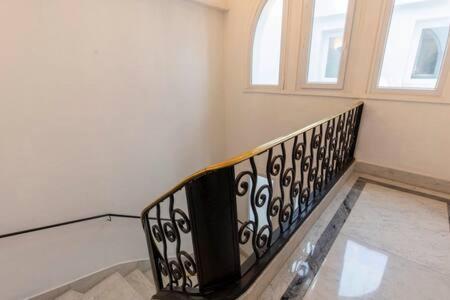 Hom I Moderno Estudio Junto Al Metro Republica Santiago del Cile